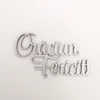 Decorațiune din lemn Crăciun Fericit, mesaj decorativ lucrat manual