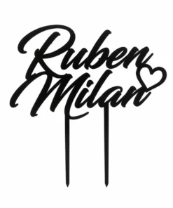 Topper personalizat cu două nume și inimioară din lemn negru