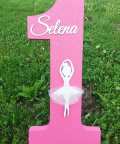 Cifră aniversară din polistiren personalizată cu nume, 90 cm