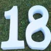 Cifre din polistiren alb simple, 18, decor aniversare