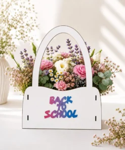 Coș cadou Back to School din lemn cu flori, cadou pentru învățătoare